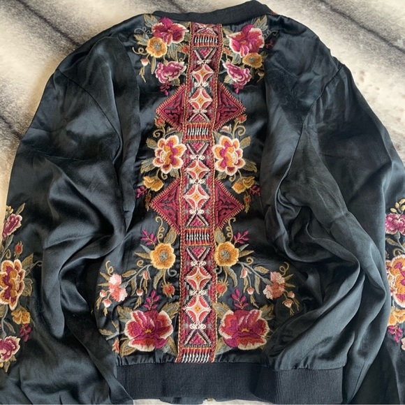 Johnny Was Nepal Bomber Silk Floral Jacket Black - Picture 12 of 13